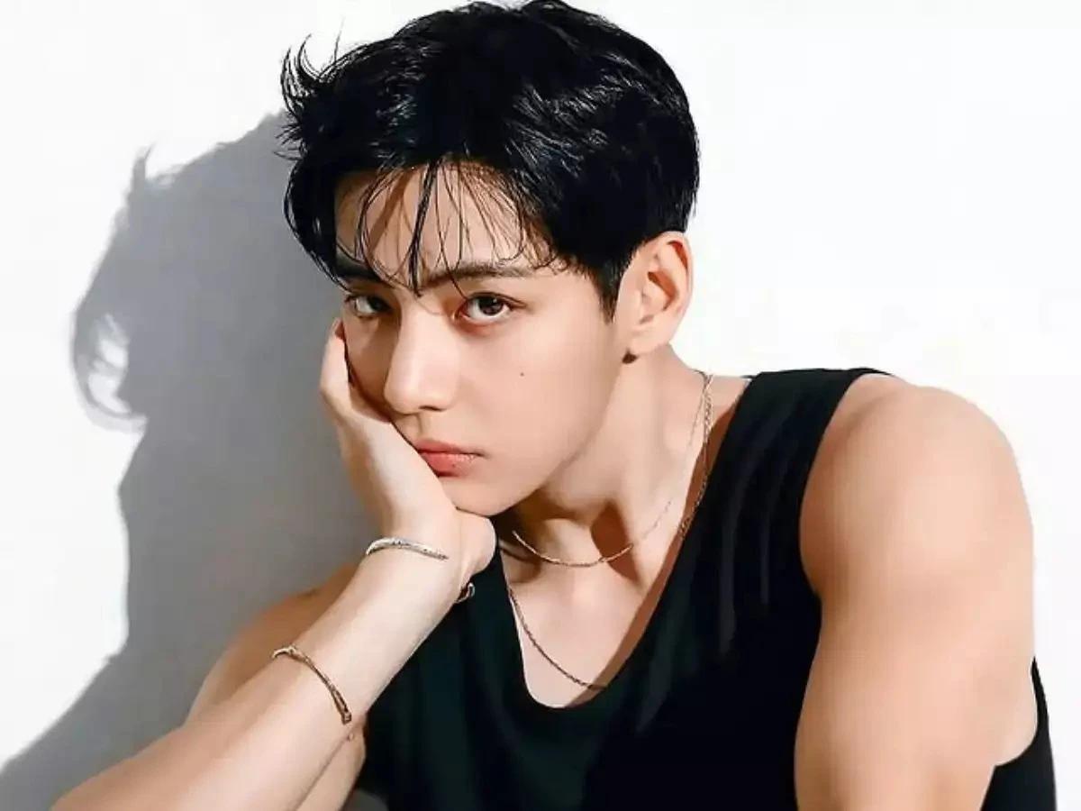 Kim Taehyung thumbnail