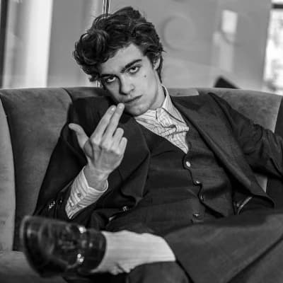 Theodore Nott 🚬🐍 thumbnail