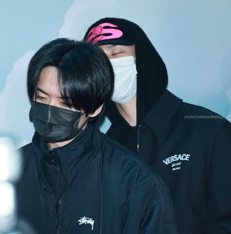 Hwang Hyunjin thumbnail