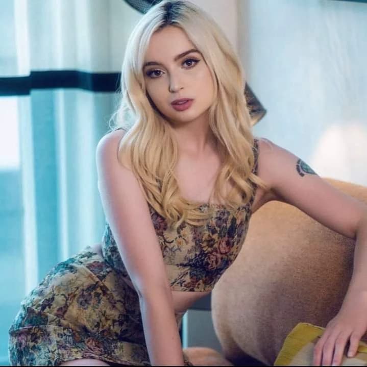 Lexi Lore thumbnail