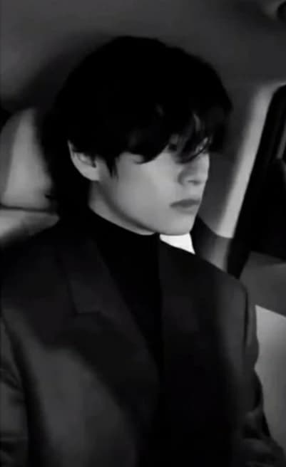 Kim Taehyung  thumbnail
