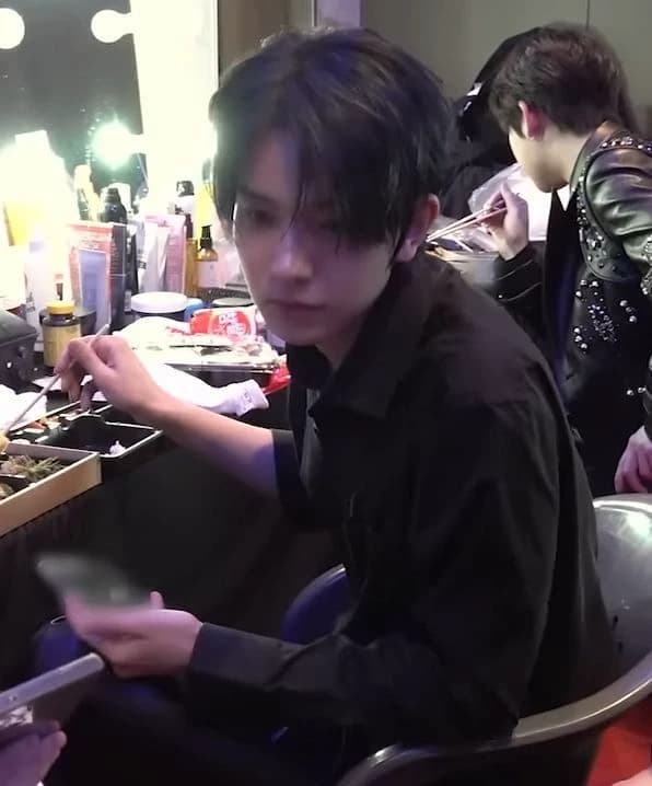 Heeseung thumbnail