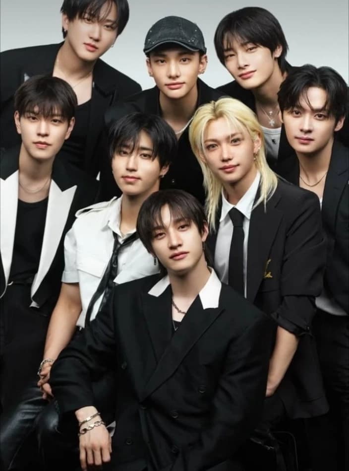 Stray kids thumbnail