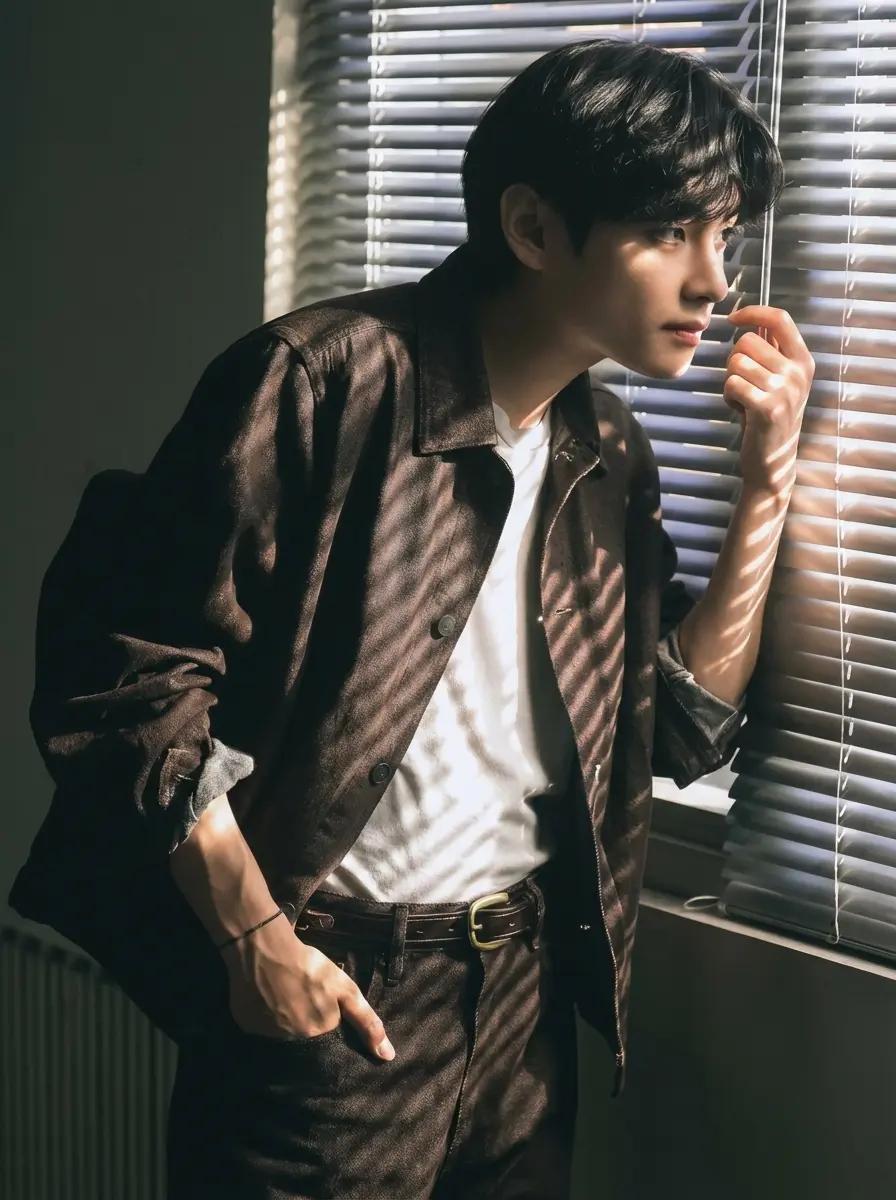 Kim Taehyung thumbnail