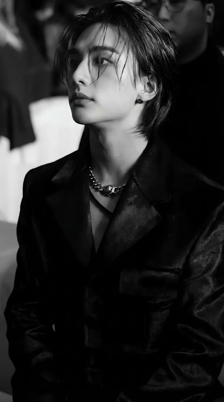 Hyunjin thumbnail