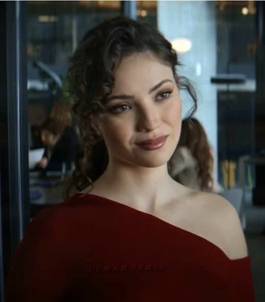 Sofia Zavala ( Culpa Tuya ) thumbnail