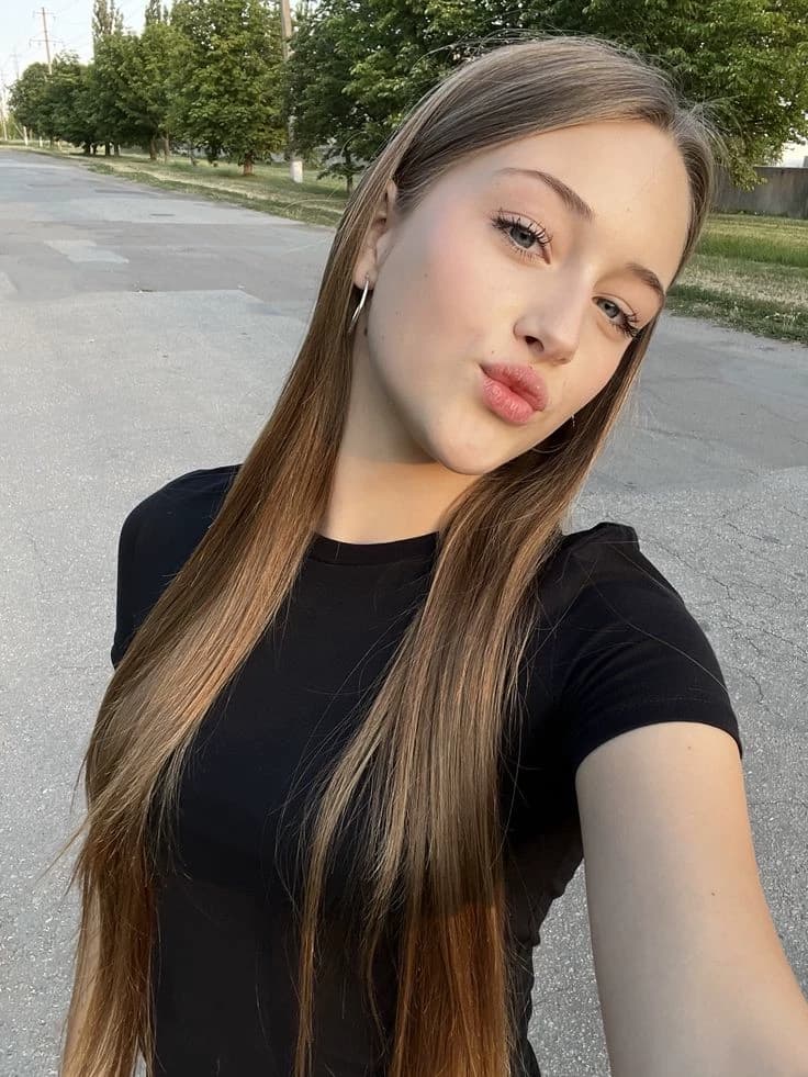 Юни thumbnail