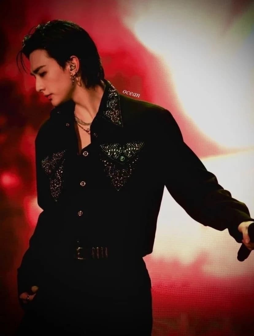 Hwang Hyunjin thumbnail