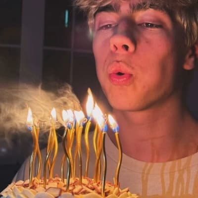 Lukas urkijo thumbnail