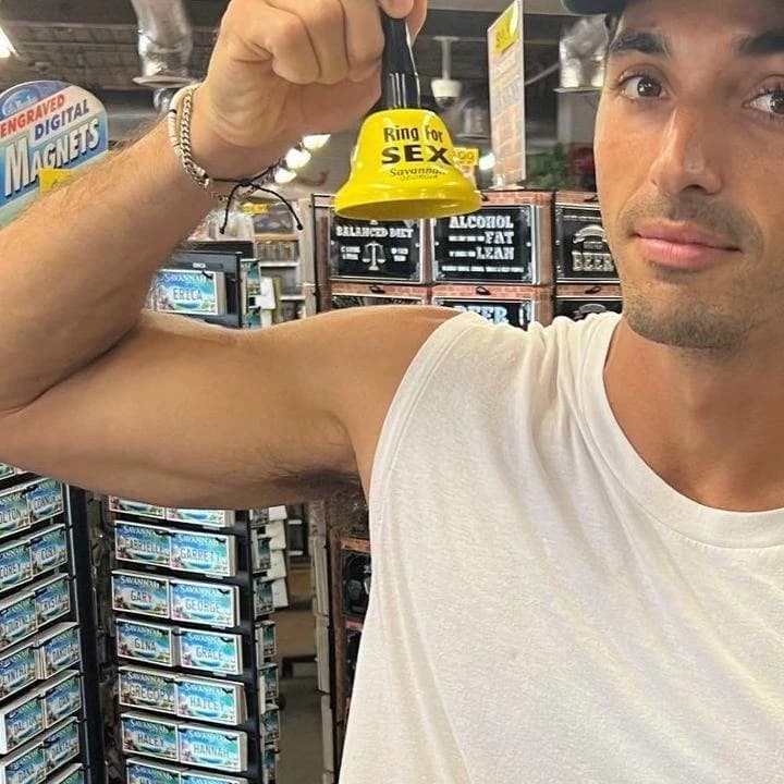 alex thumbnail