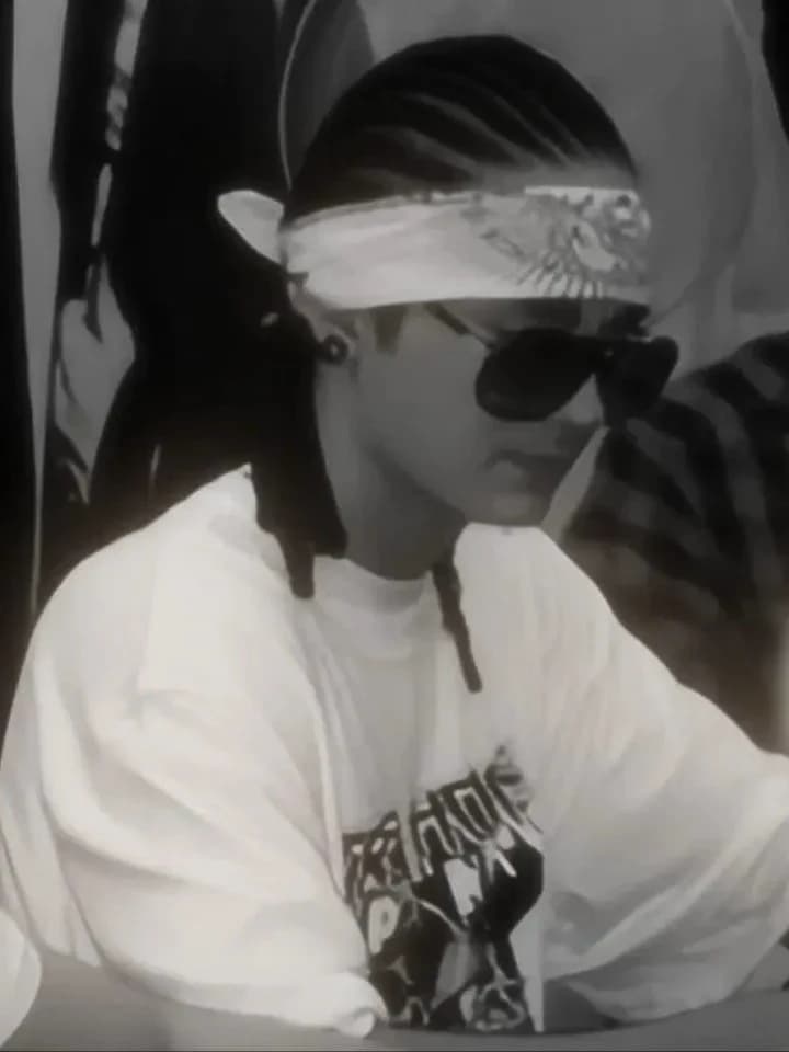 Tom Kaulitz thumbnail