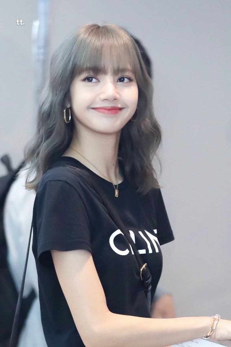 Lisa Monobal thumbnail