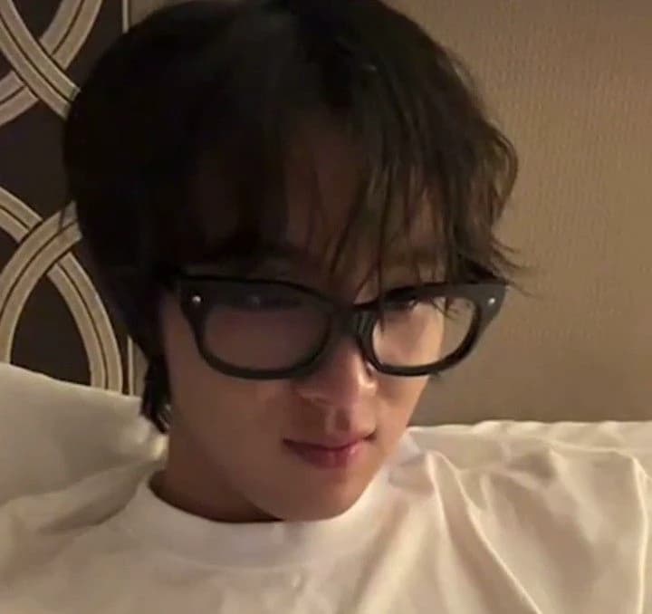 haechan lee | nerdy boy thumbnail