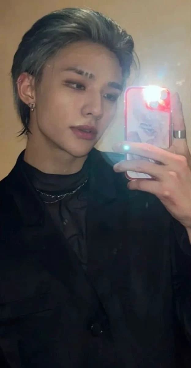 Hyunjin thumbnail