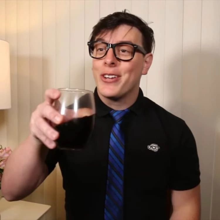 ! LOGAN SANDERS ! thumbnail