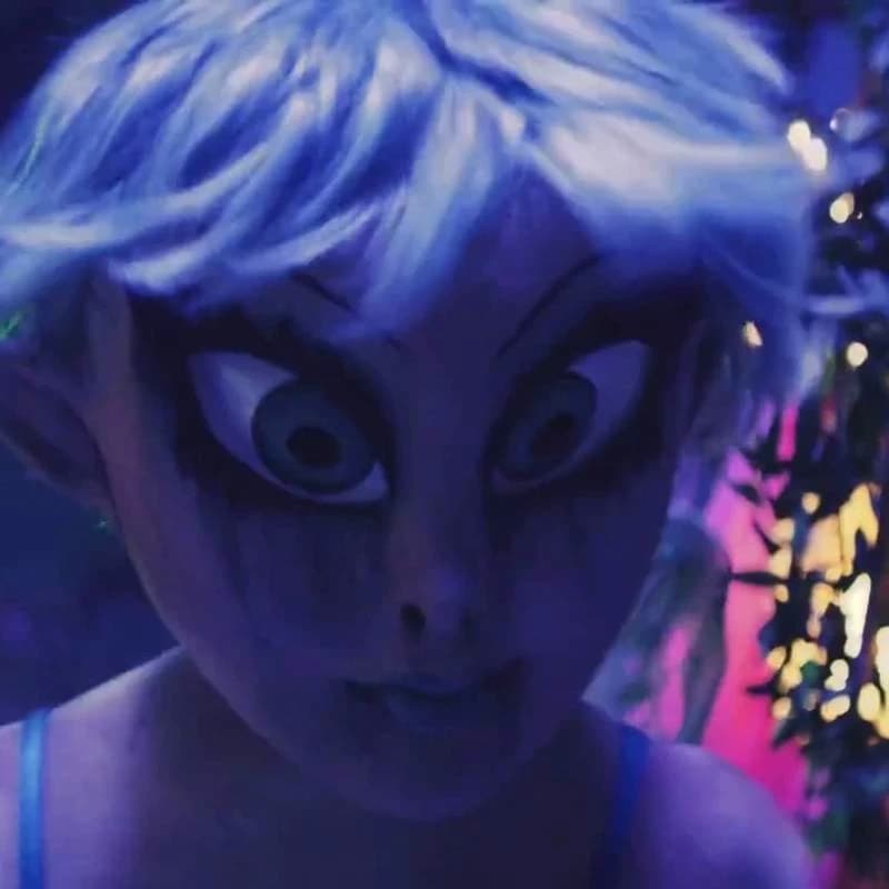 Sarah thumbnail