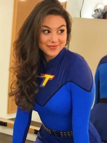 Phoebe Thunderman thumbnail