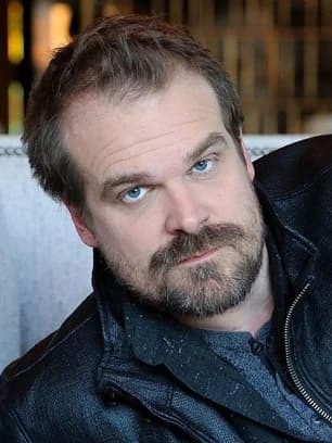 David Harbour thumbnail