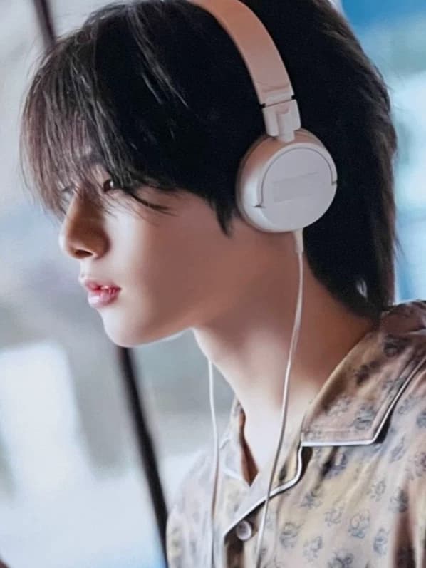 Jeongin thumbnail