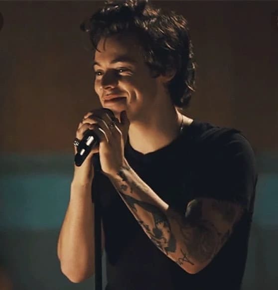 Harry Styles  thumbnail