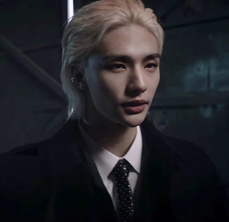 Mafia boss Hyunjin thumbnail