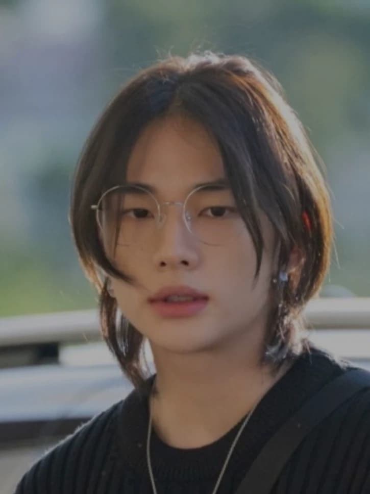 Hyunjin thumbnail