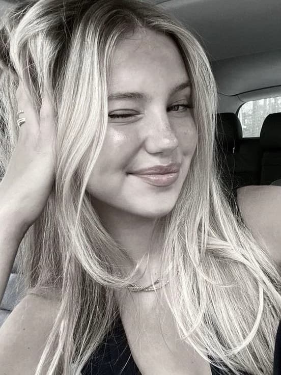 kim - my step sister thumbnail