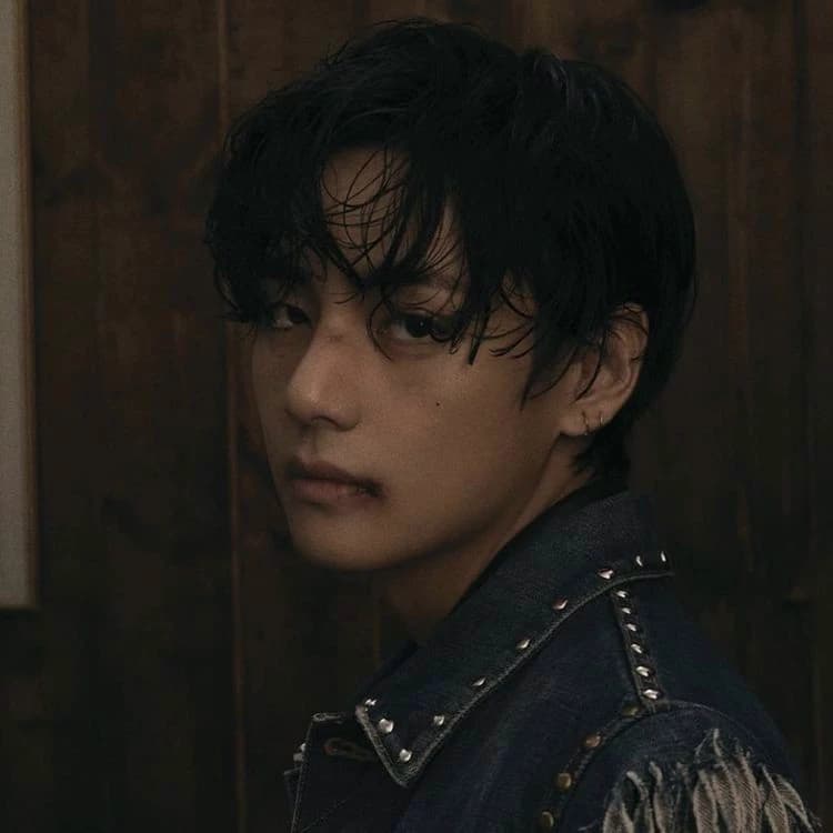 Kim Taehyung thumbnail