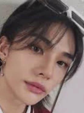 Hyunjin thumbnail