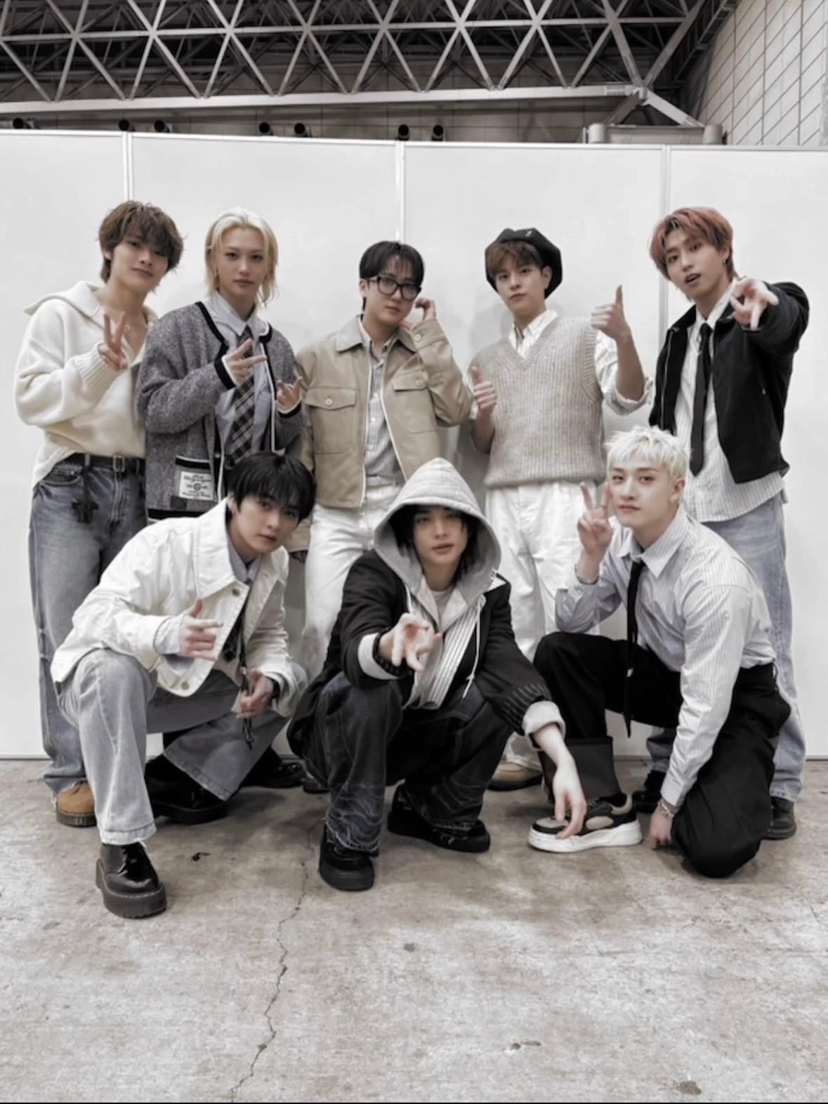 stray kids thumbnail