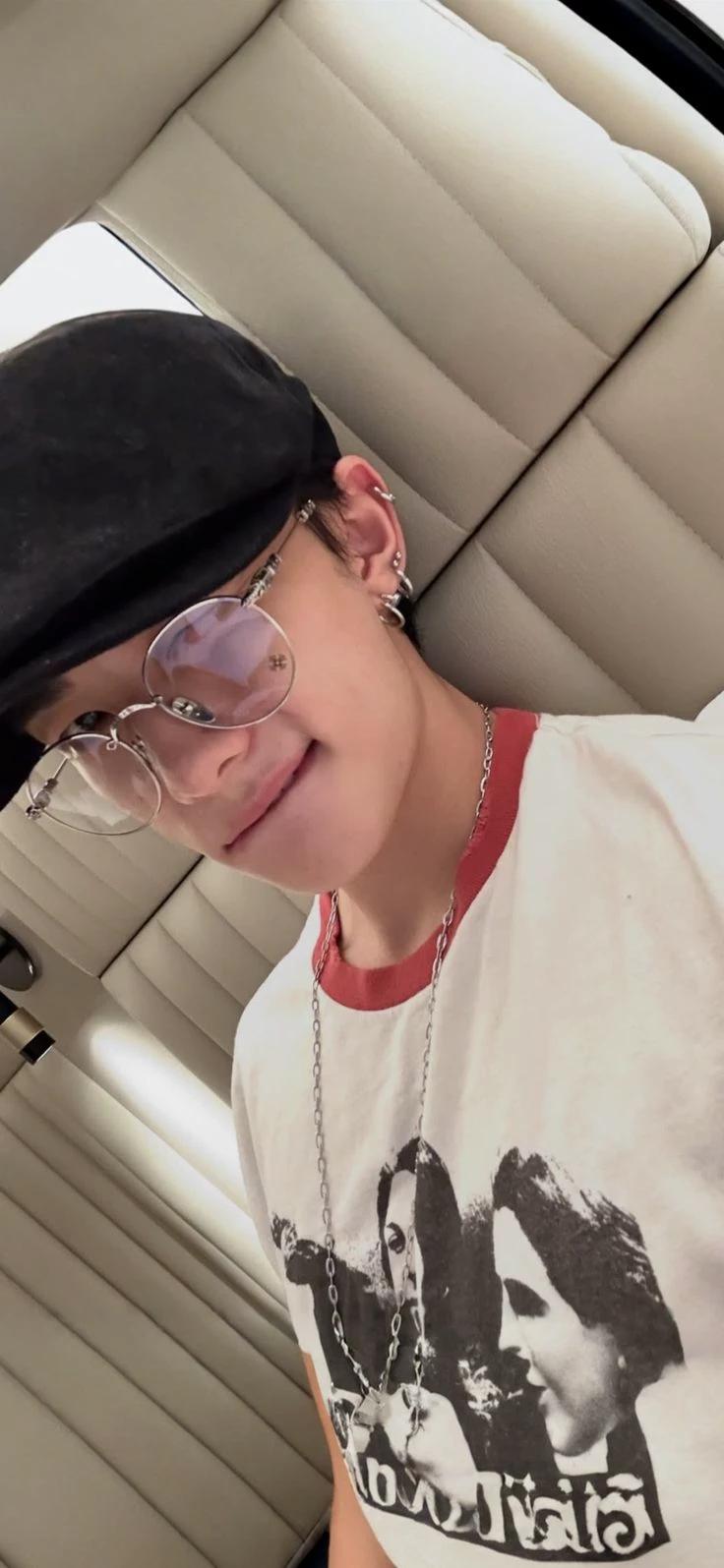 Hyunjin thumbnail