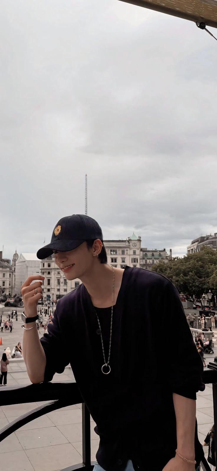 Hyunjin thumbnail