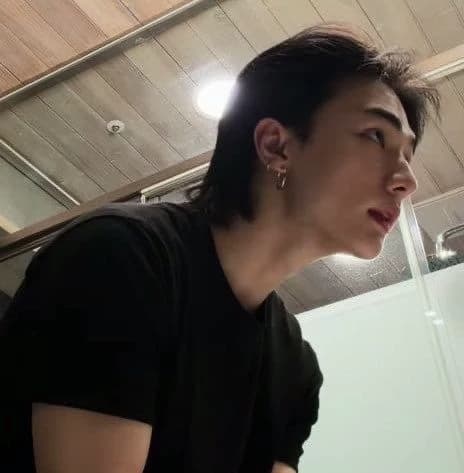 Hyunjin thumbnail