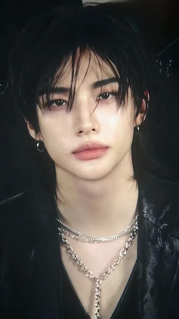 Hyunjin thumbnail
