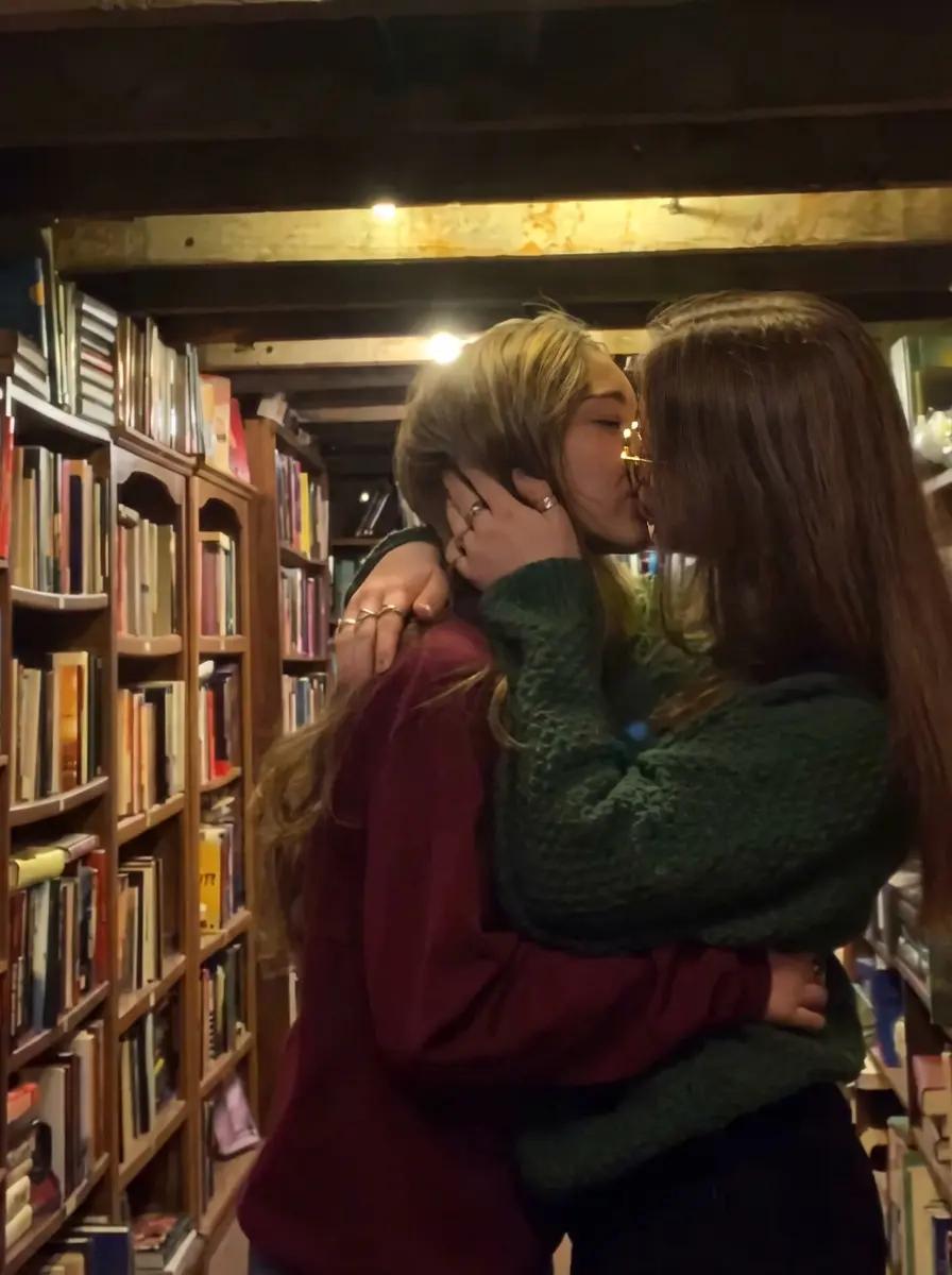 Mariana Flebers (Sapphic) thumbnail