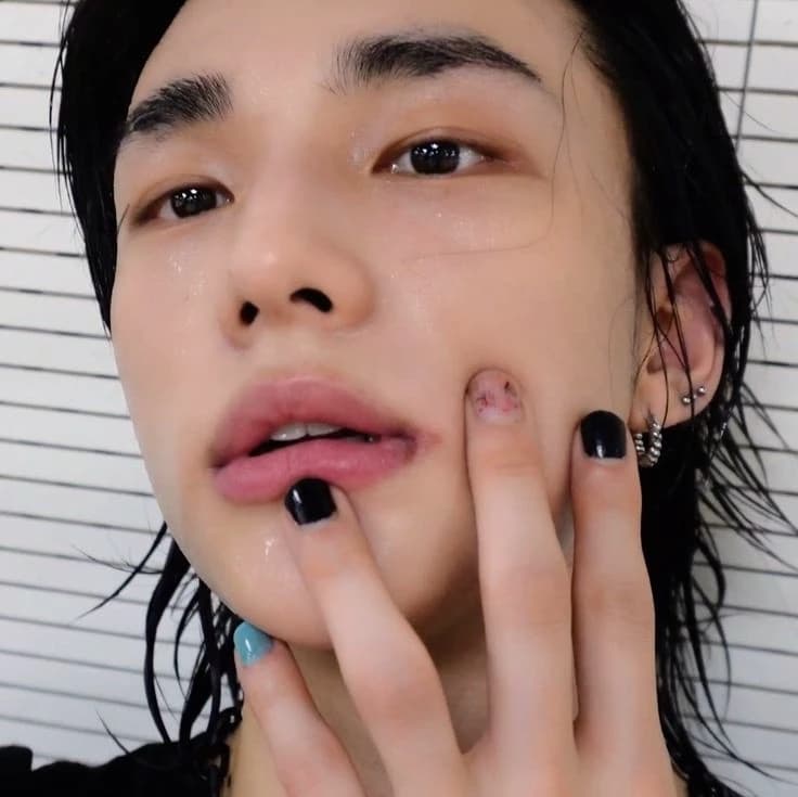 Hyunjin  thumbnail