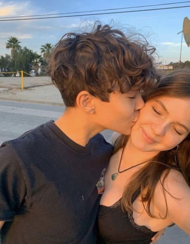 Leo and Mia thumbnail