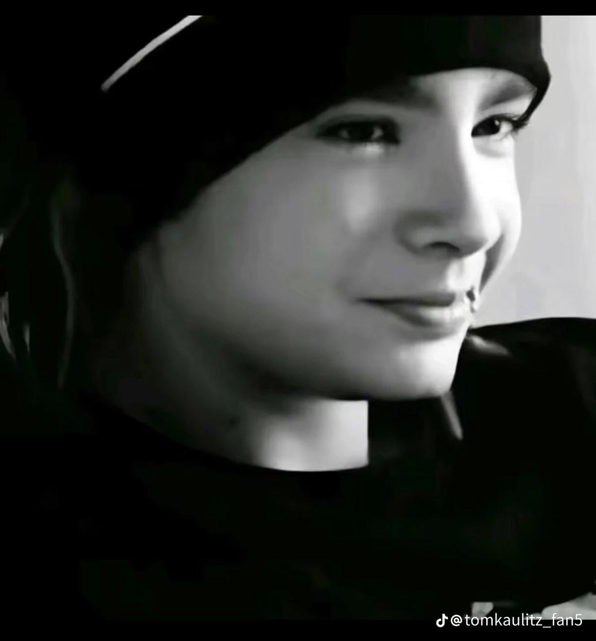 Tom Kaulitz  thumbnail