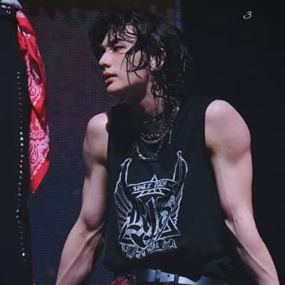 Hwang Hyunjin thumbnail