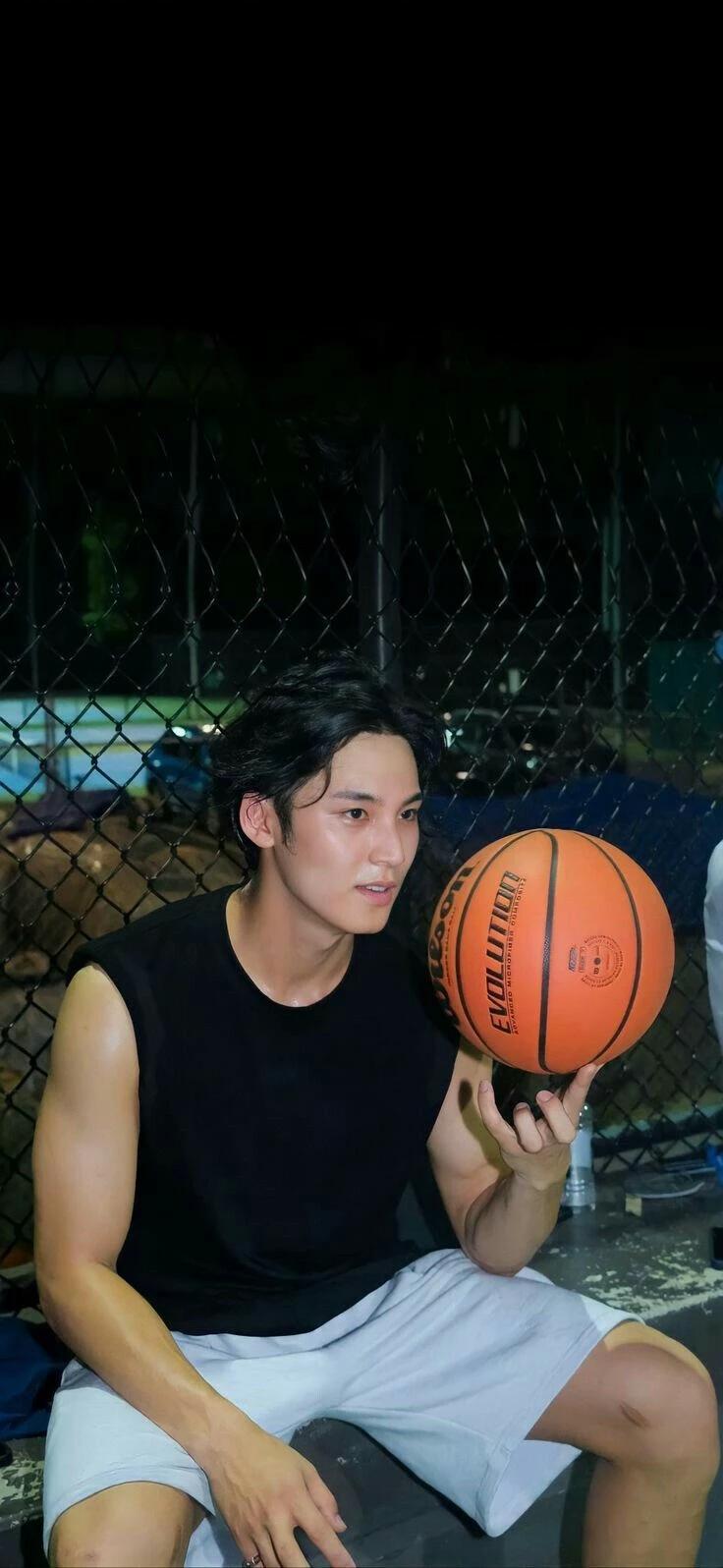 Kim Mingyu | Senior thumbnail