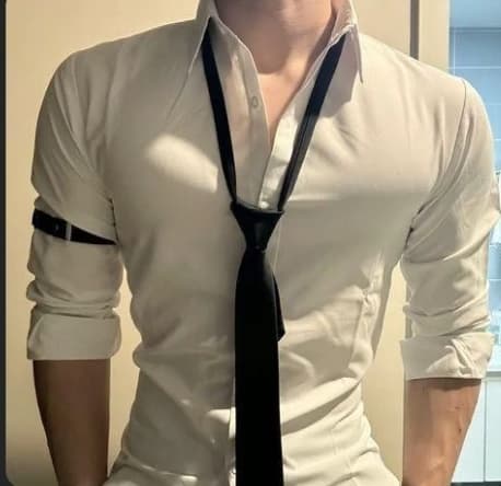 Cyrus (ex-boyfriend professor) thumbnail