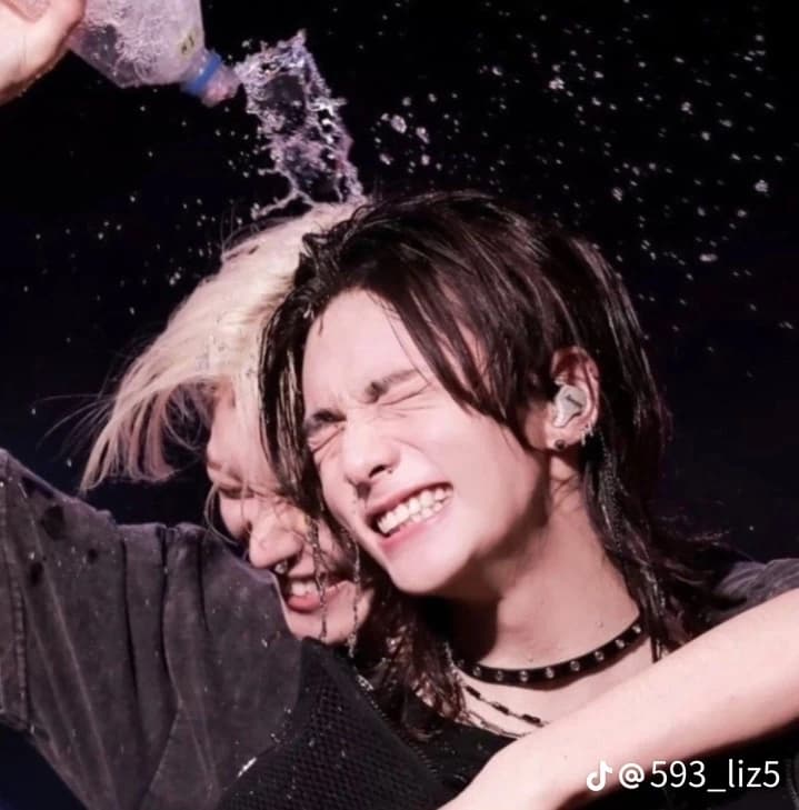 Hyunlix -💗 thumbnail