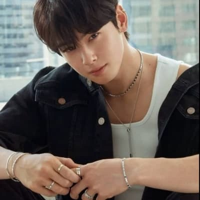 Cha Eun woo 🤗 thumbnail