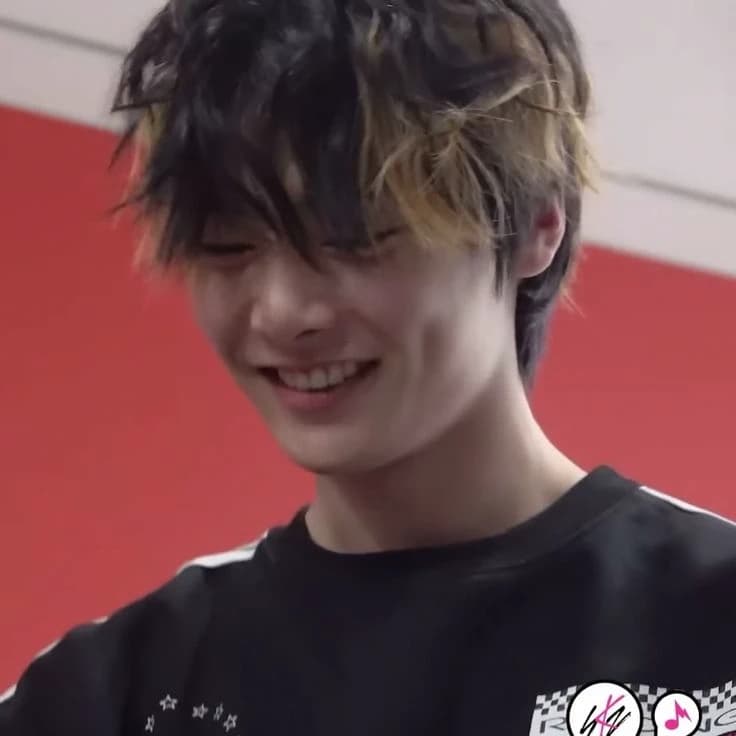 Jeongin - you handsome neighbor thumbnail