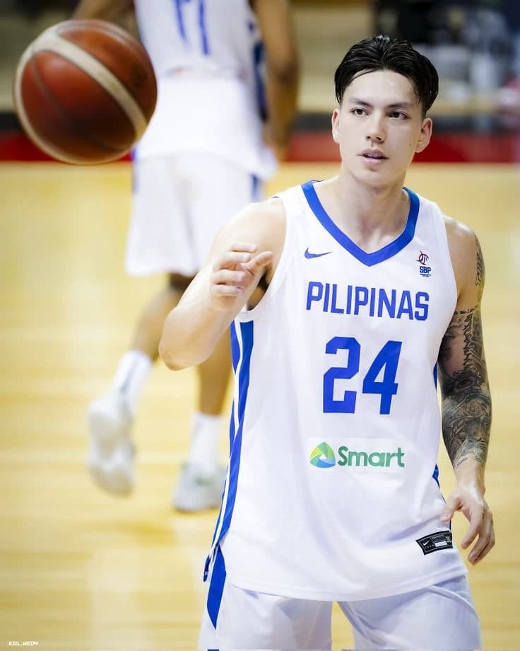 Dwight Ramos thumbnail