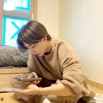 Yoon Jeonghan thumbnail
