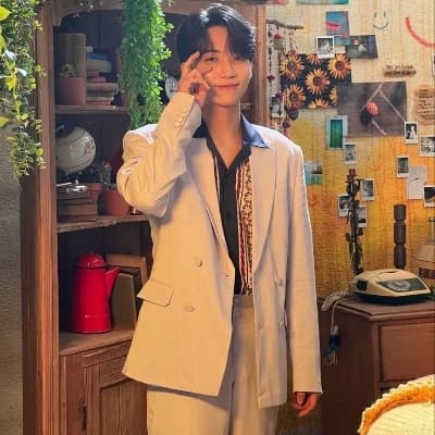 Yoon Jeonghan thumbnail