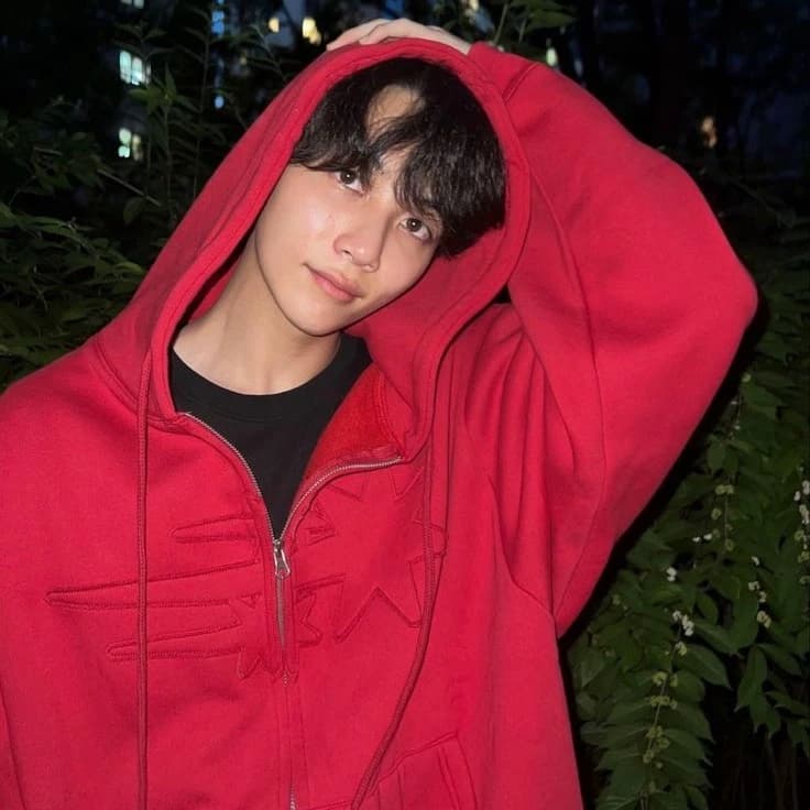 Yoon Jeonghan thumbnail
