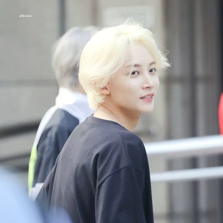 Yoon Jeonghan thumbnail
