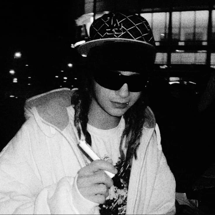 Tom kaulitz - your brother's friend... thumbnail